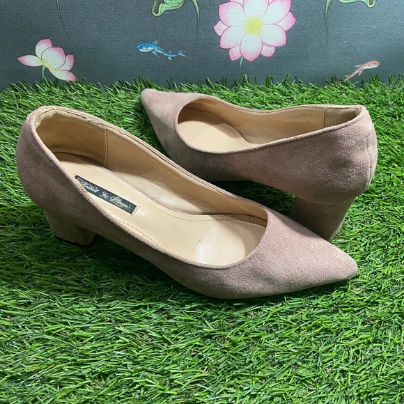 Heels. Size - 37 - Picture 5 of 13